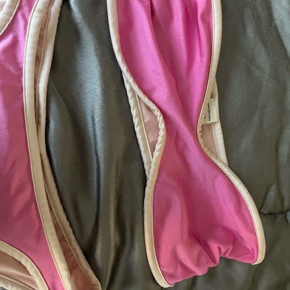 Bikini Set - Picture 2 of 4